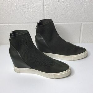 Steve Madden Womens Lizzy Olive Green Sneaker, Sock Mesh Upper Size 8.5